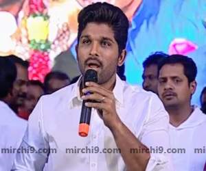 Allu-Arjun-comments-on-Revi