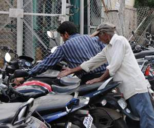 Parking Lots minting money in Hyderabad!