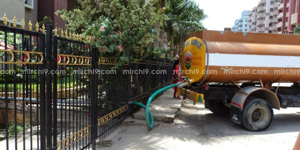 Posh Area of Hyderabad running after Water Tankers