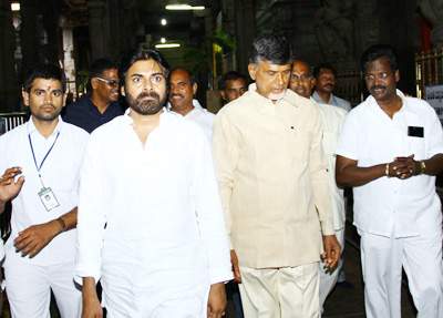 sri krishnadevaraya university students question to pawan kalyan