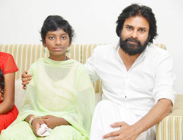 srija met pawan kalyan
