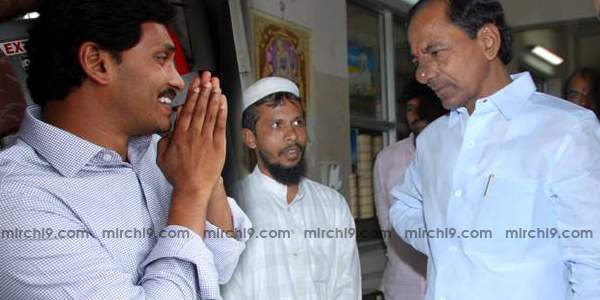 ys jagan and kcr meet