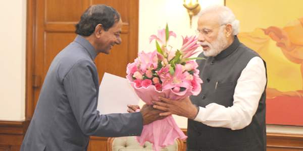 KCR modi friendship