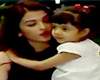 aaradhya bachchan touches her grand father feet