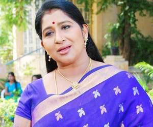 actress kavitha fires on talasani