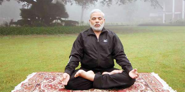 narendra modi to perform yoga live