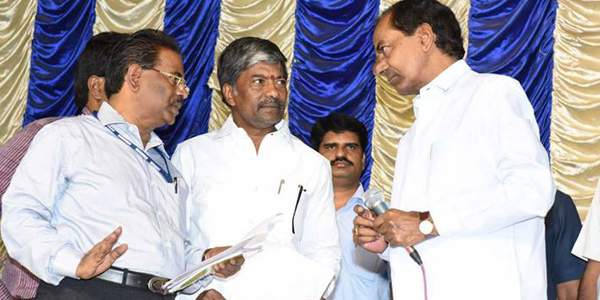KCR keeps Osmania Students hungry!