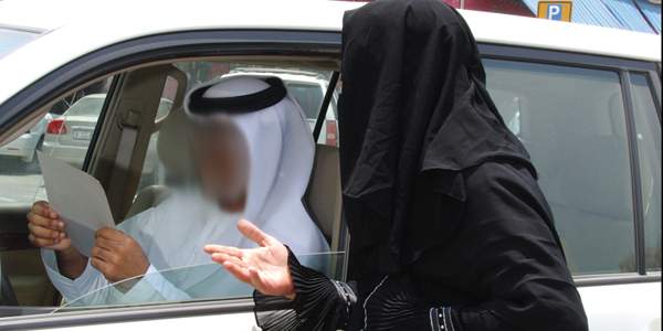 Luxury car owning beggars discovered in Dubai!