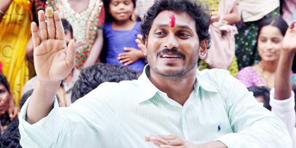 jagan not speaking about ap special status