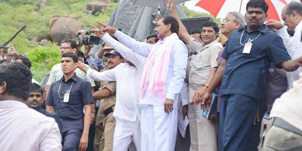 kcr met defence minister for land