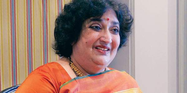 latha-rajiniaknth threatens private firm for filing case