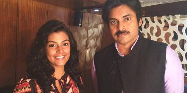 anisha ambrose with pawan kalyananisha ambrose with pawan kalyan