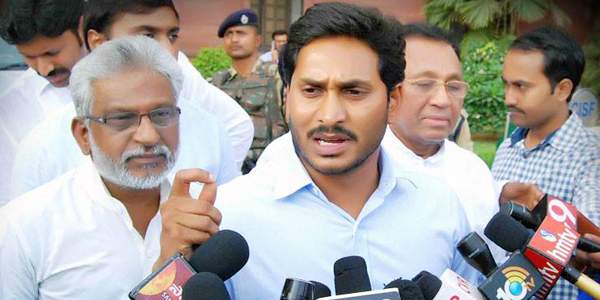 High Court seeks status report on Jagan's cases!