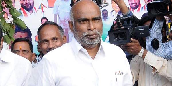 Dokka Manikya Vara Prasad intio YCP