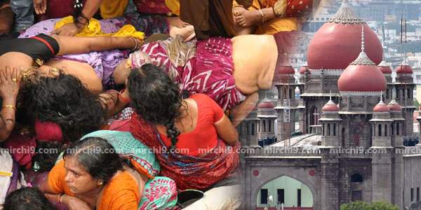 High Court strikes down PIL on Pushkaralu