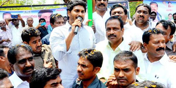 Jagan to put Congress Paint on YSR Congress