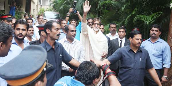 Motorist chides megastar with 3rd-rate actor comments