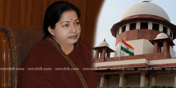 SC-Notices-to-Jayalalithaa-