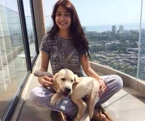 anushka sharma pet dude