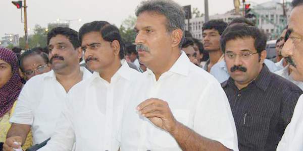 kesineni travels for godavari pushkaralu