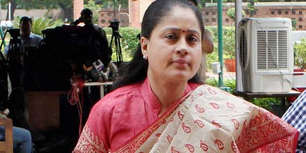 vijayasanthi re entry to movies