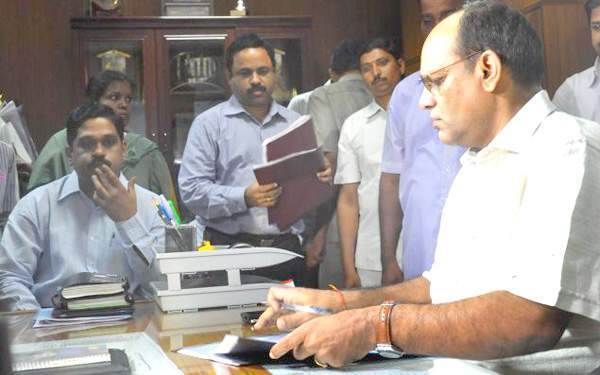 GHMC Somesh Kumar transfered to Andhra Pradesh