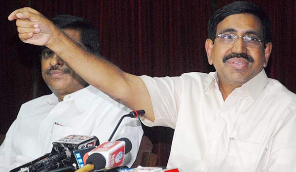 Government collects 2692 acres from reluctant farmers
