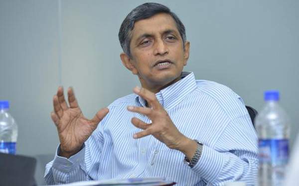 Jaya Prkash Narayan  disagrees with Pawan Kalyan view on Land Acquisition