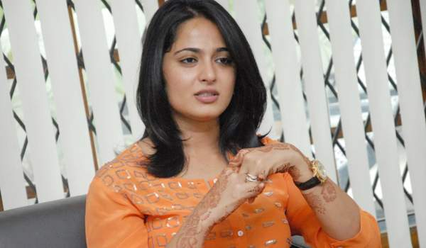anushka interview unseen photo