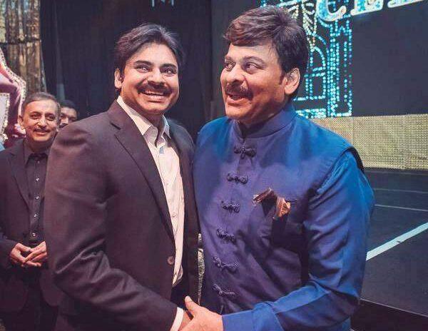 chiranjeevi pawan kalyan at chiranjeevi birthday celebrations