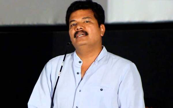 director-shankar-takes-to-gym
