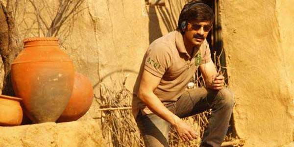 fans disturbance at janagam theater