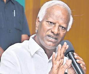 kadiyam sri hari refused the notices over Jump Jilani MLAs