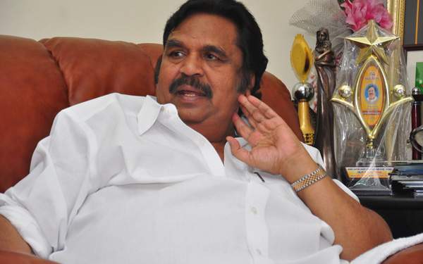 no invitation to dasari narayana rao for chiranjeevi 60th birthday