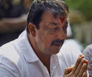 Superstar in mourning, without food for 2 days
