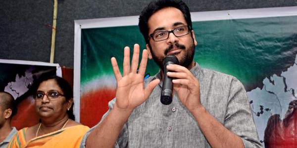 sivaji comments on special status