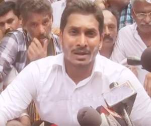 ys jagan arrested in delhi