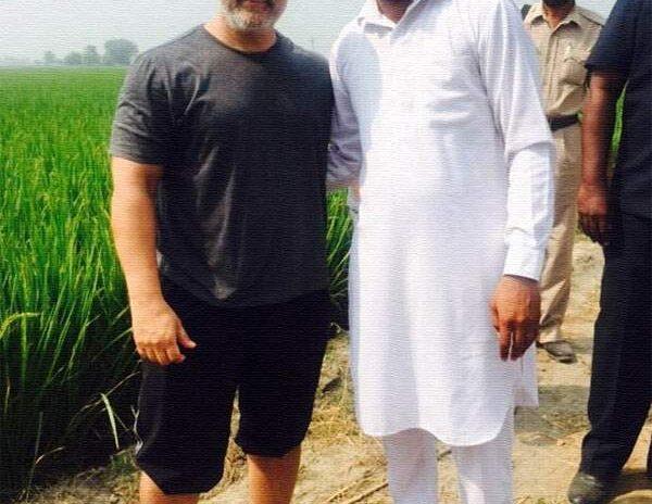 Aamir-khan-with-farmers