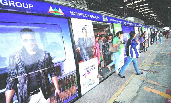 Delhi metro teen kills fight