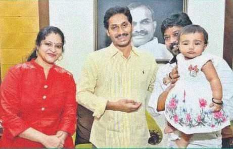 actress-raasi-ys-jagan