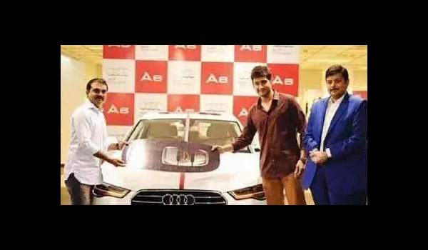 mahesh babu gifts koratala siva audi car