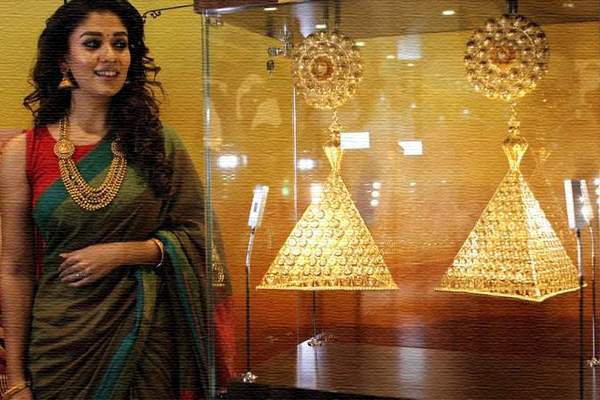 nayanatara ear rings