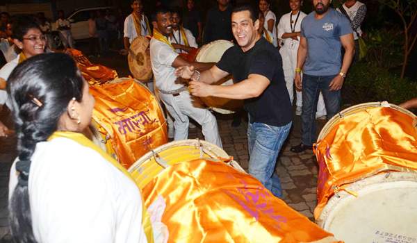 salman khan celebrating ganesh chathurthi