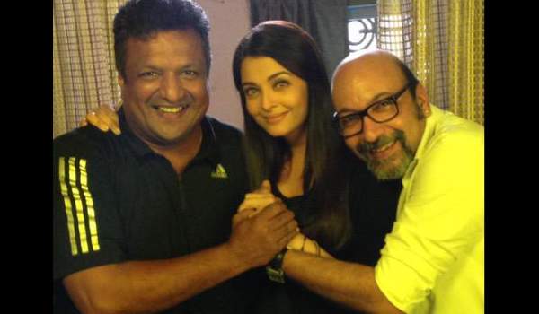 sanjay dutt met aishwarya rai at jazbaa sets