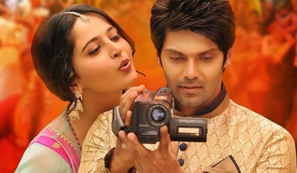 size zero movie release postponed
