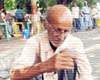 tapsee post on twitter about irresponsible police actrion on old man