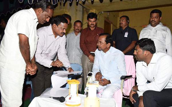 CBI quizzes Telangana CM KCR