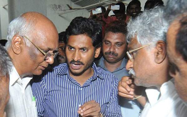 Jagan finally compromised with Deeksha Venue!