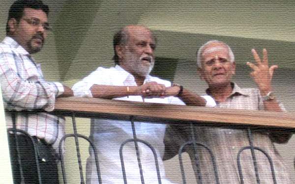 Protest infront of Rajinikanth house