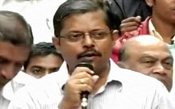 Telangana Power Employees JAC Chairman Raghu 